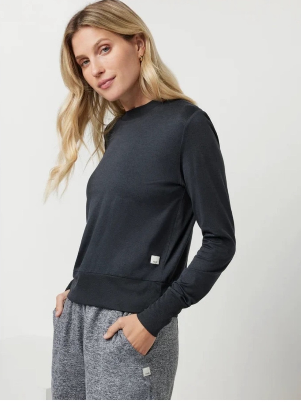 Vuori Black Heather Daydream Crew Long Sleeve Shirt Large VW133
